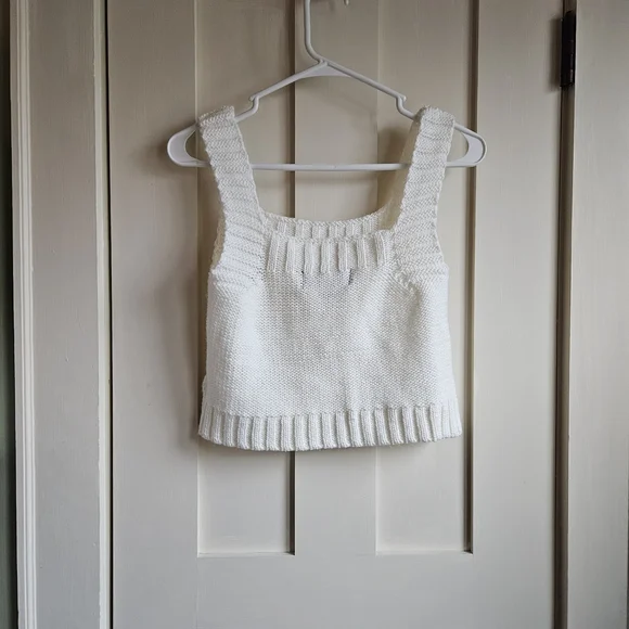 Kendall & Kylie White Knit Crop Top - Picture 2 of 4